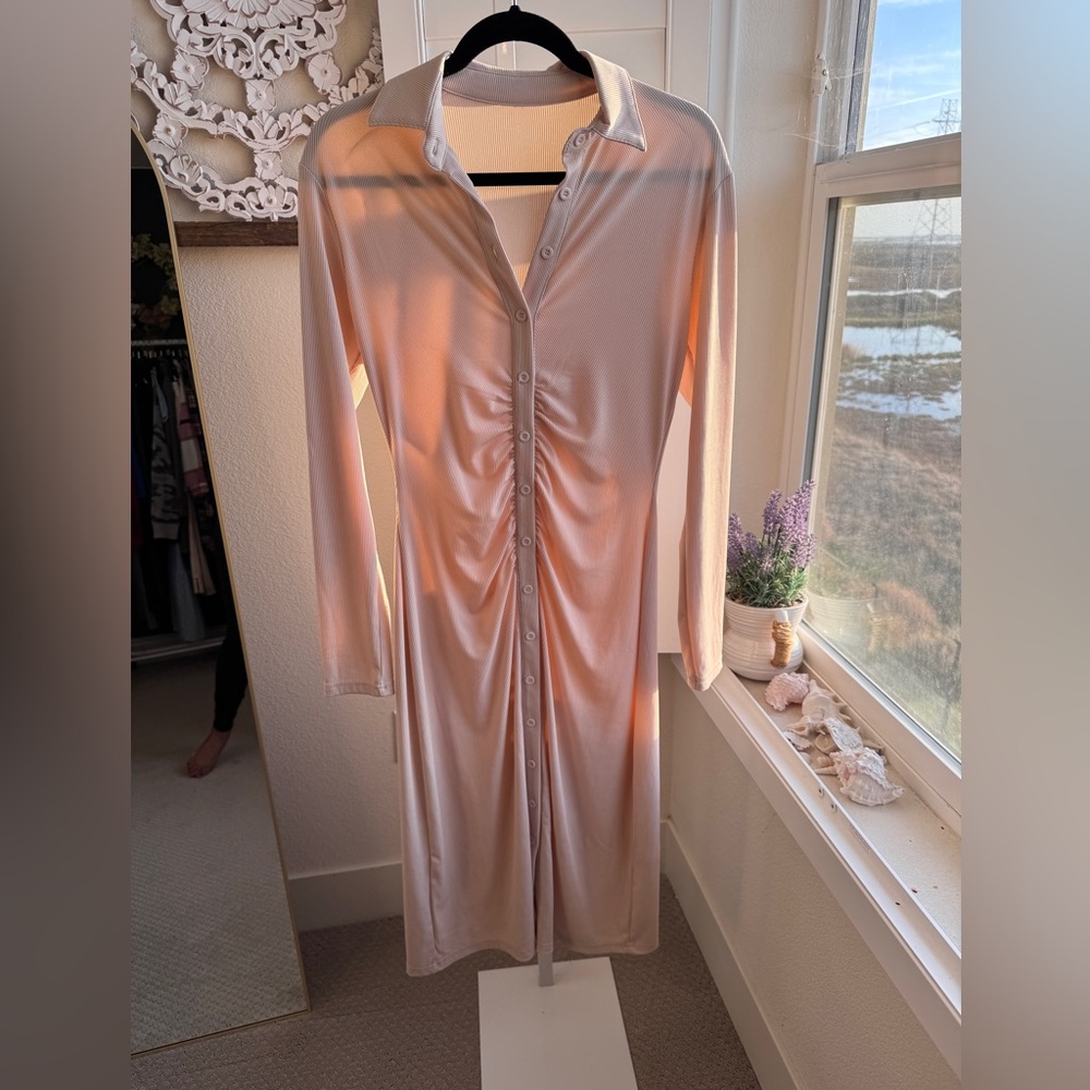 Collared maxi dress. Size M